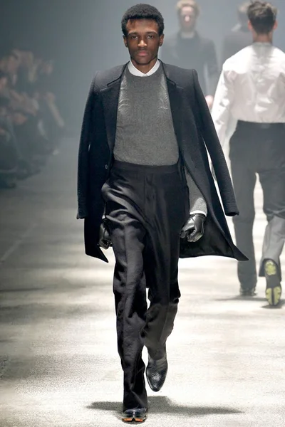 Look 24
